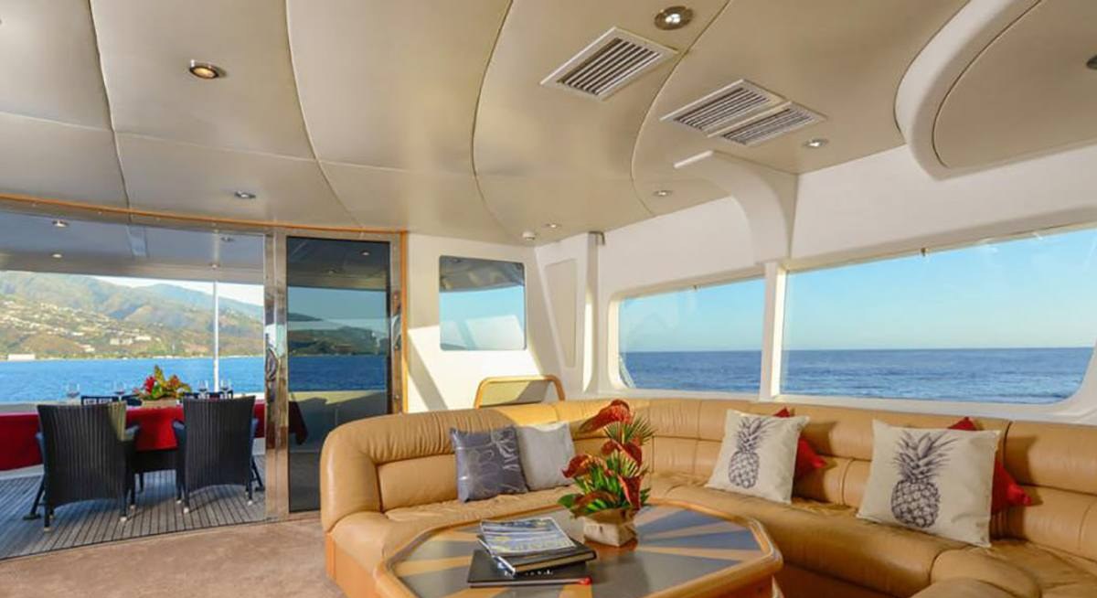 ULTIMATE LADY yacht charter 2