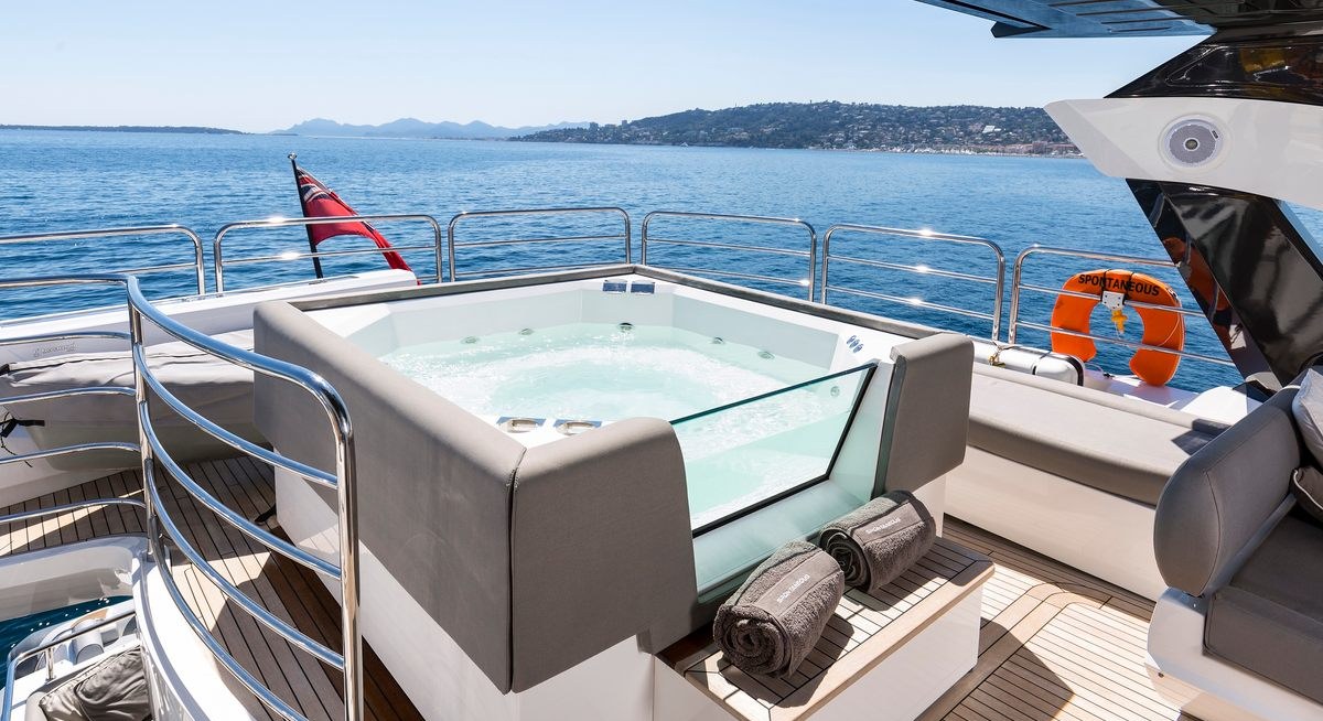 ULTRAVIOLET yacht charter 3
