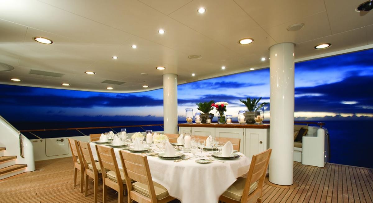 UTOPIA yacht charter 2