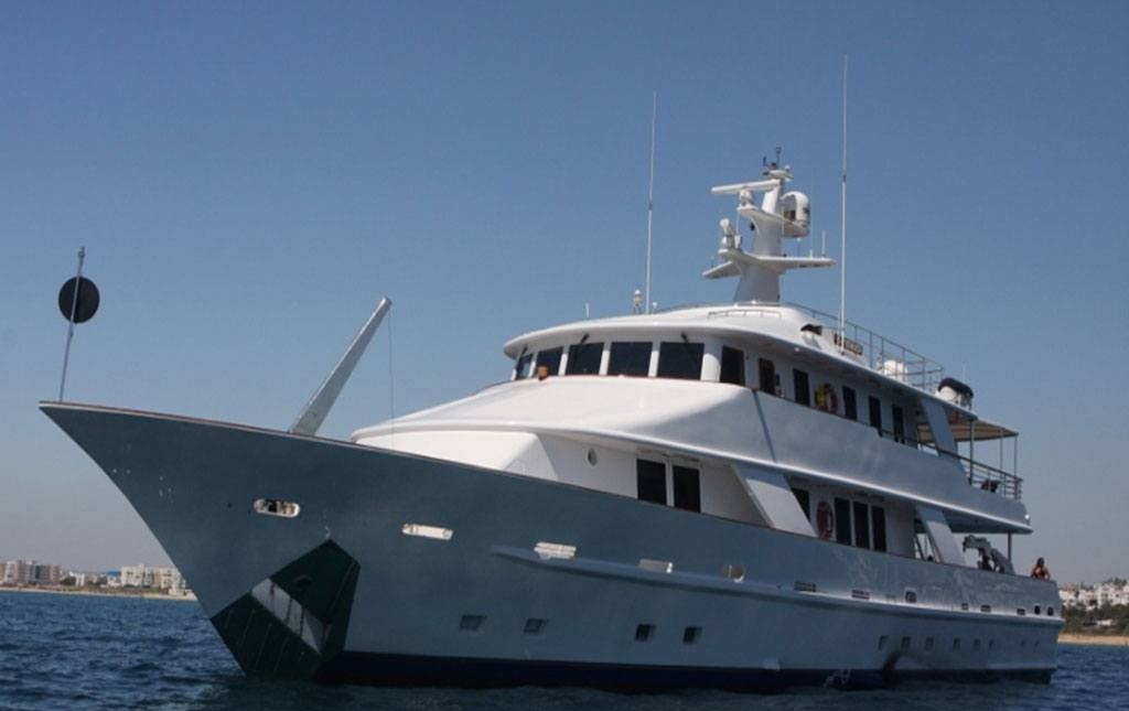 V. BAHRIA yacht charter 2