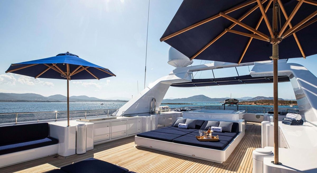 VA BENE yacht charter 3