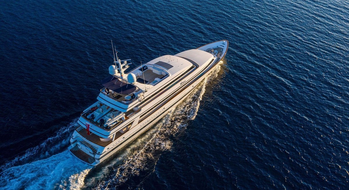 VA BENE yacht charter 5