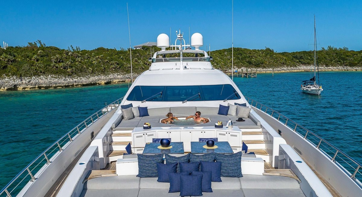 VALERIE yacht charter 2