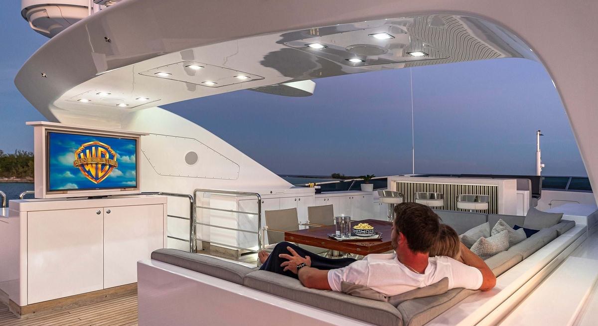 VALERIE yacht charter 3
