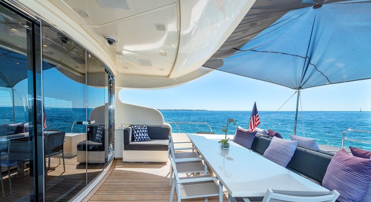 VENTURE yacht charter 4