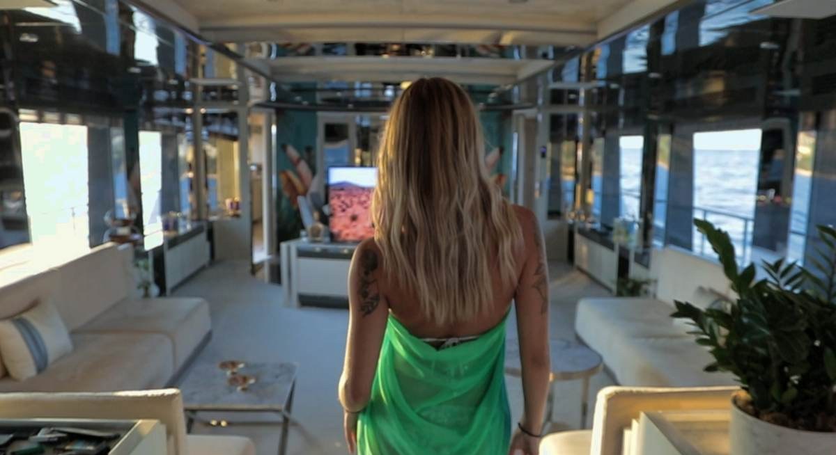 VETRO yacht charter 3
