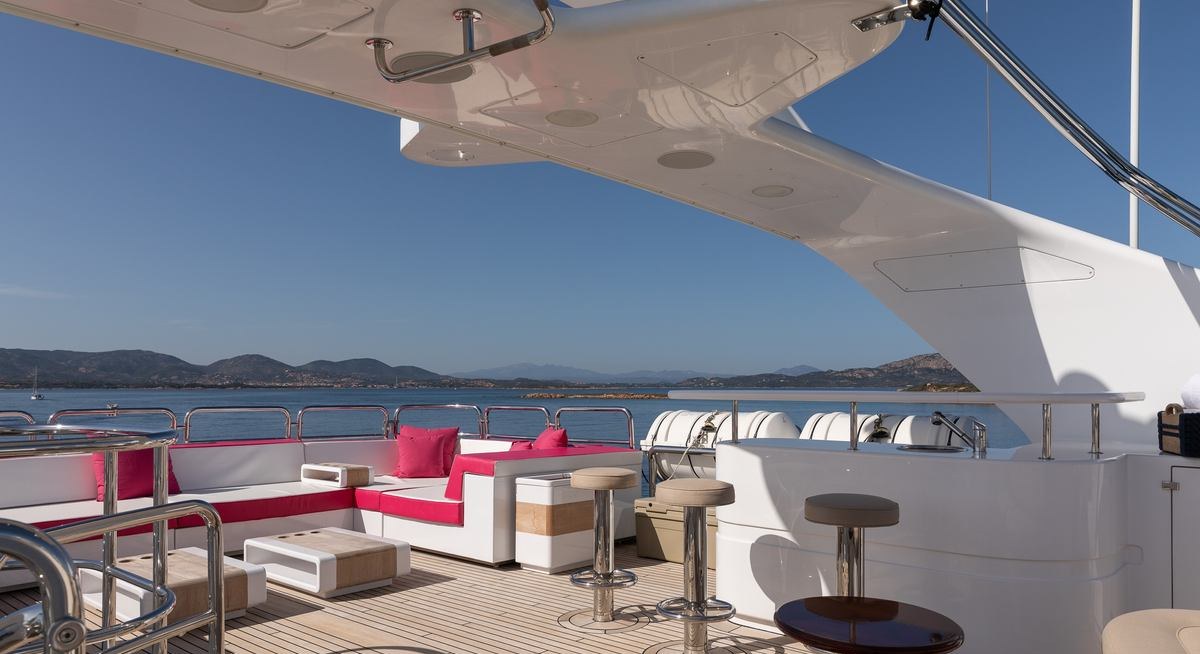 VIRTUE yacht charter 3
