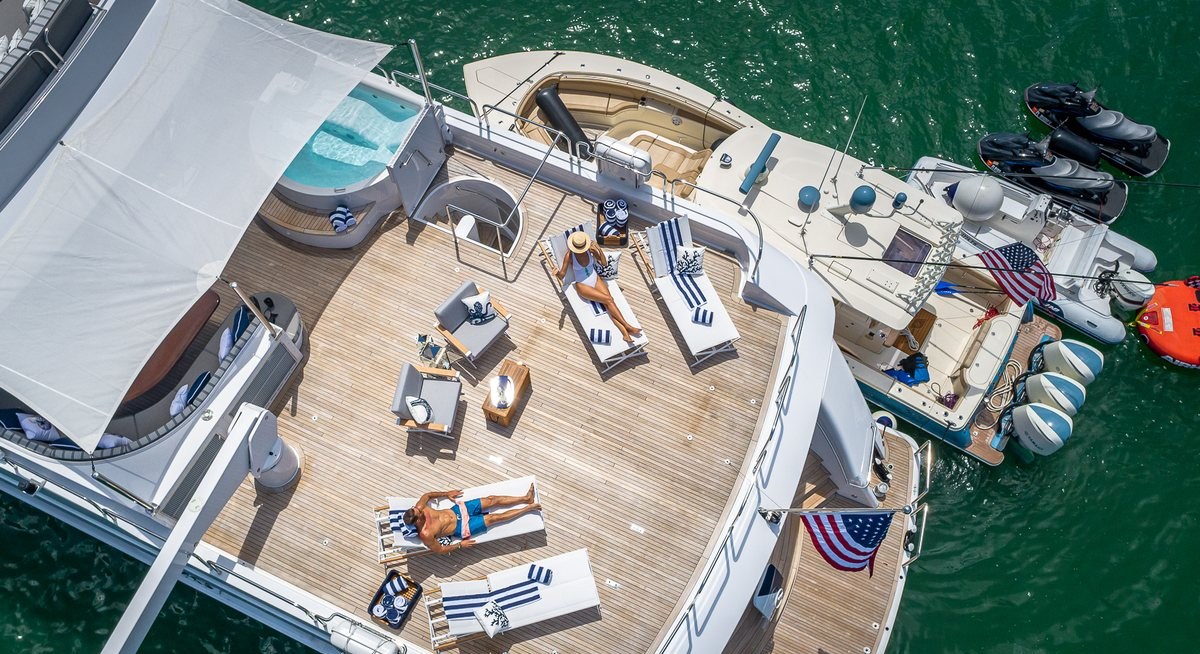 VIZIATA yacht charter 5