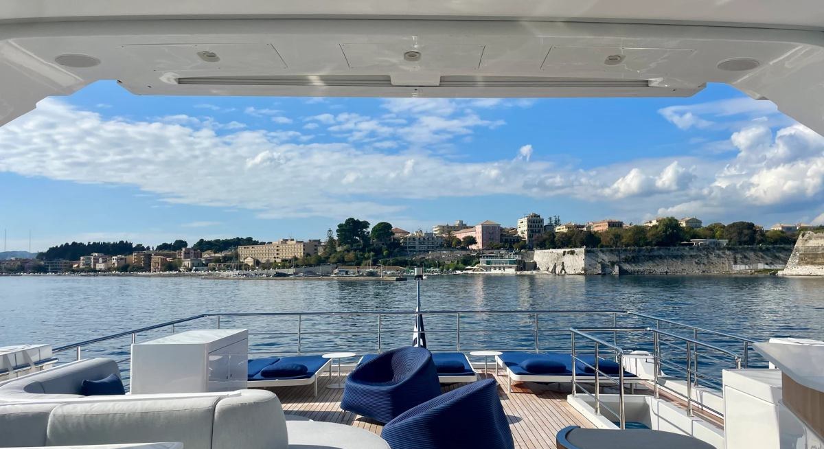 VOLANTE yacht charter 3