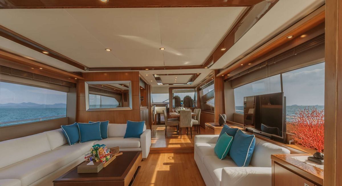 W J LIP yacht charter 4