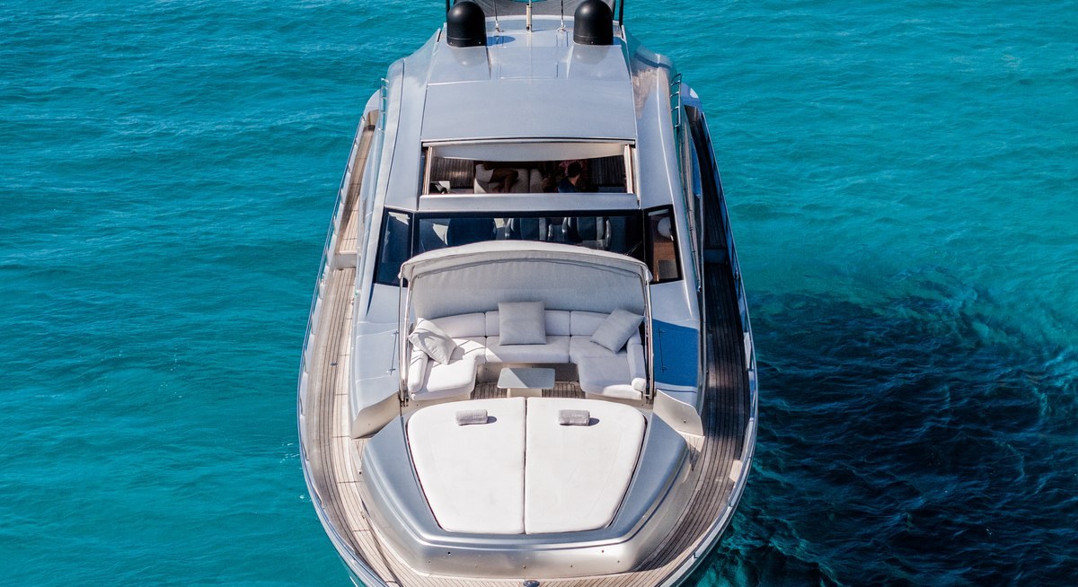 WAHOO yacht charter 2