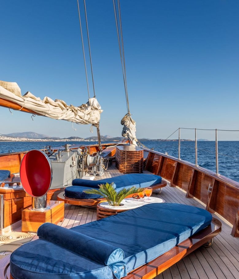 WEATHERBIRD yacht charter 3