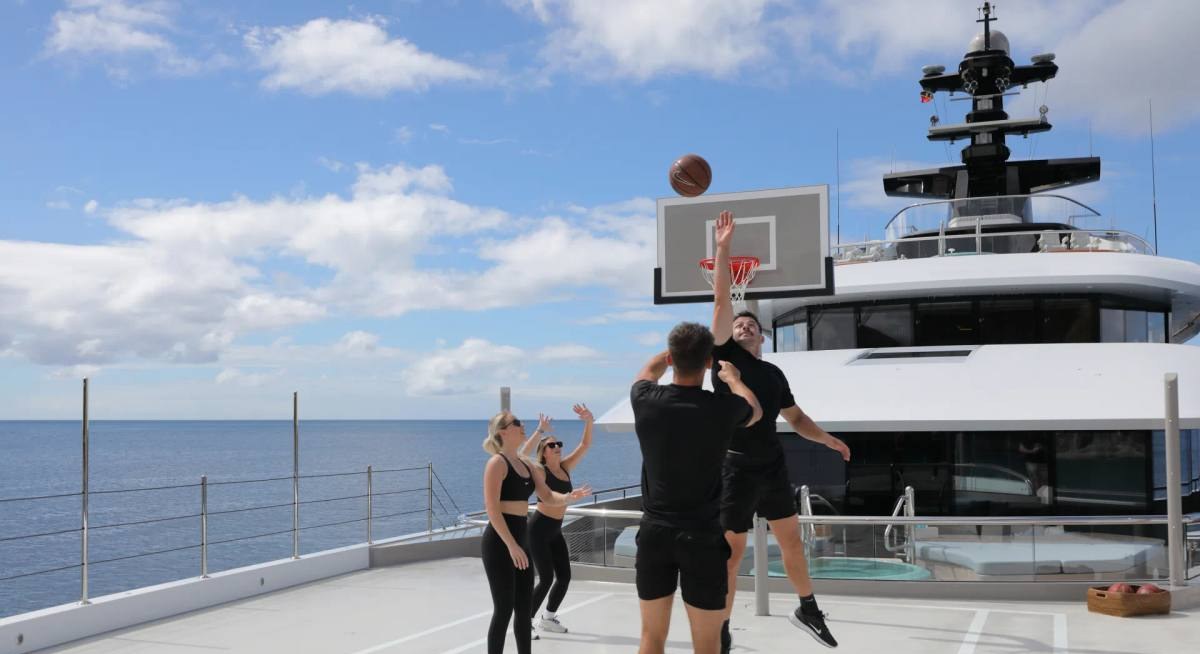 WHISPER yacht charter 4