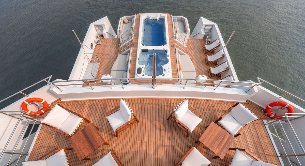 WHITE PEARL yacht charter 5