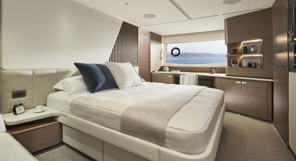 WILJIM 5 yacht charter 3