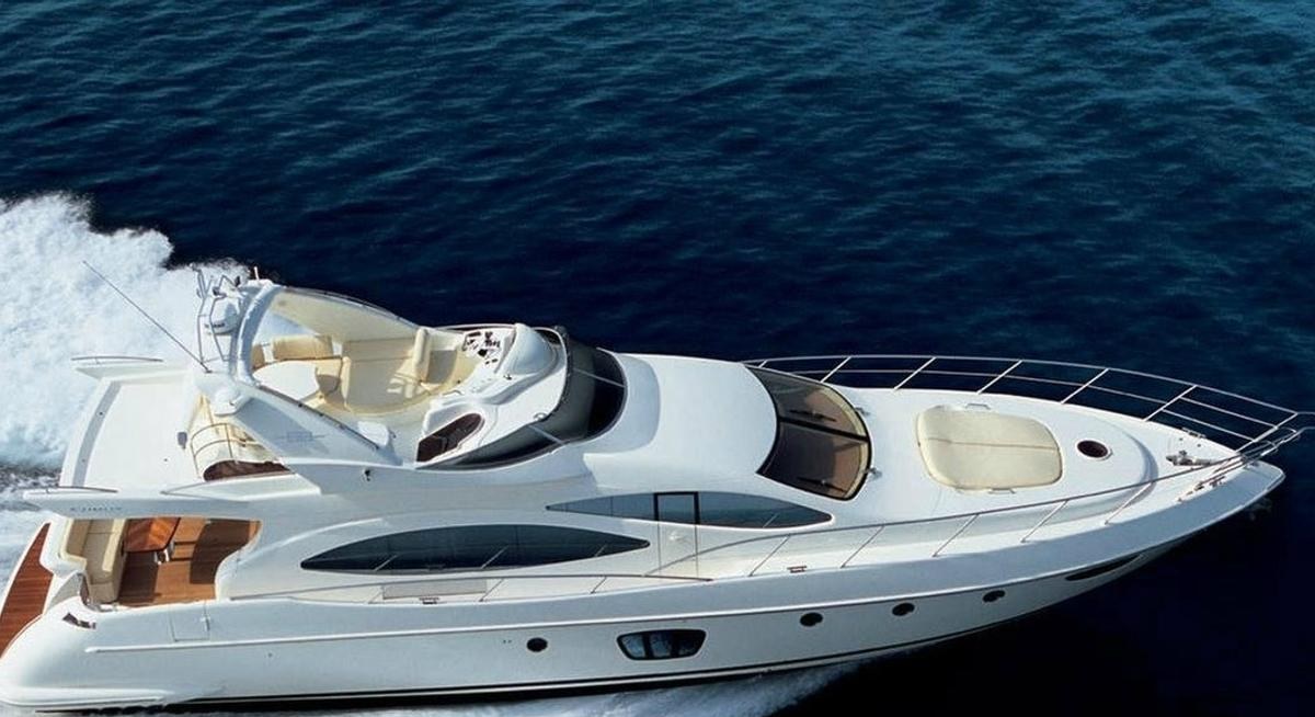 WINI yacht charter 1
