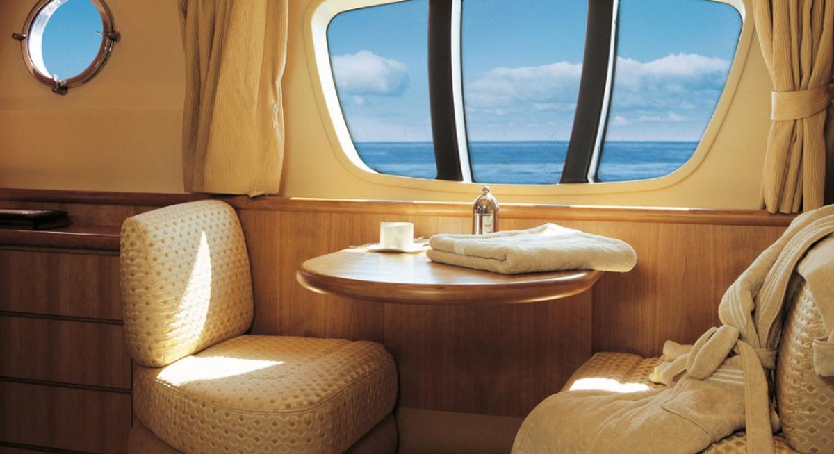 WINI yacht charter 2