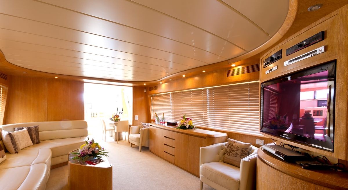XCLUSIVE XVI yacht charter 3