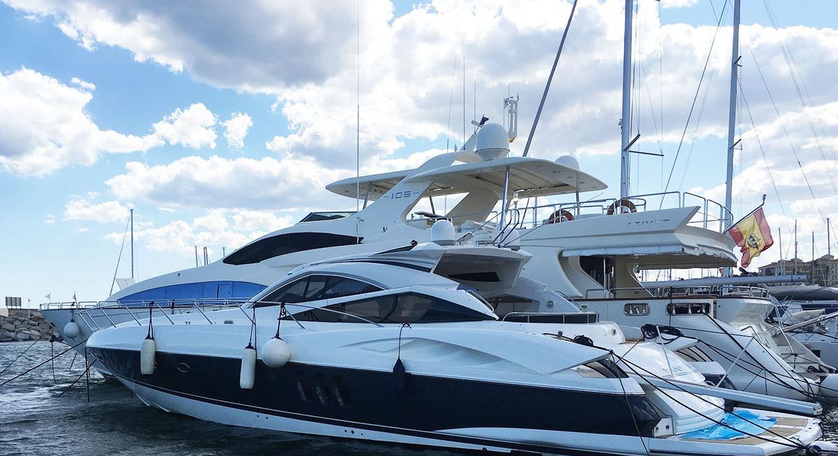 YANSIKA yacht charter 1
