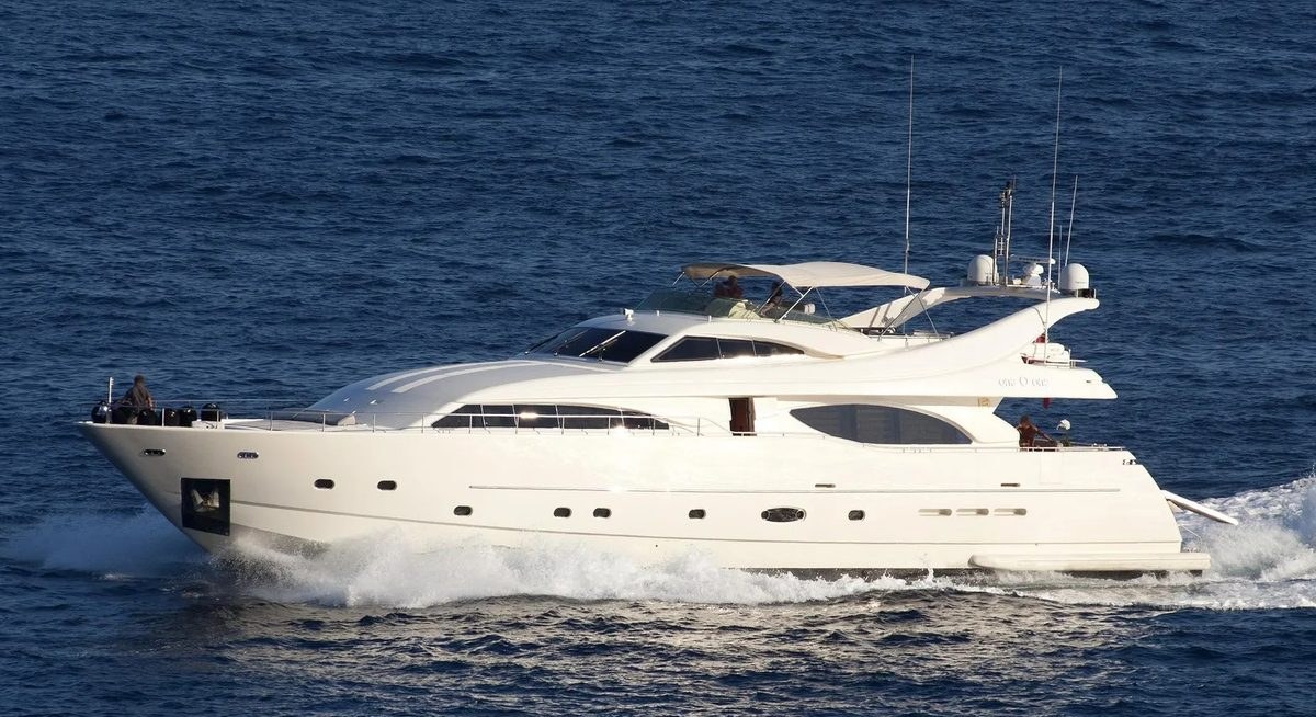 YOLO TOO yacht charter 1